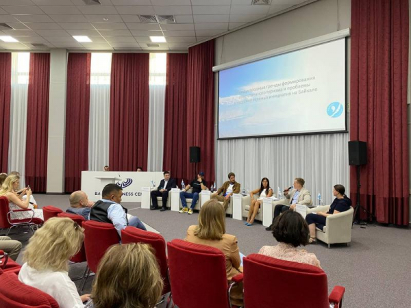 Ассоциация «Байкал без пластика» провела конференцию на тему развития туризма Прибайкалья